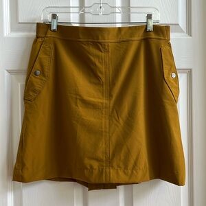 Athleta 17.5” mustard colored skort 🩳